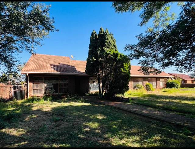 4 BEDROOM HOUSE FOR SALE IN WELGEDACHT